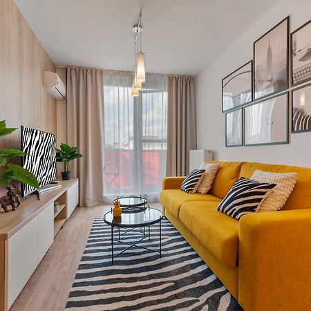 Lam Safari - Balcony - Ac - Free Parking Daire Bratislava Dış mekan fotoğraf