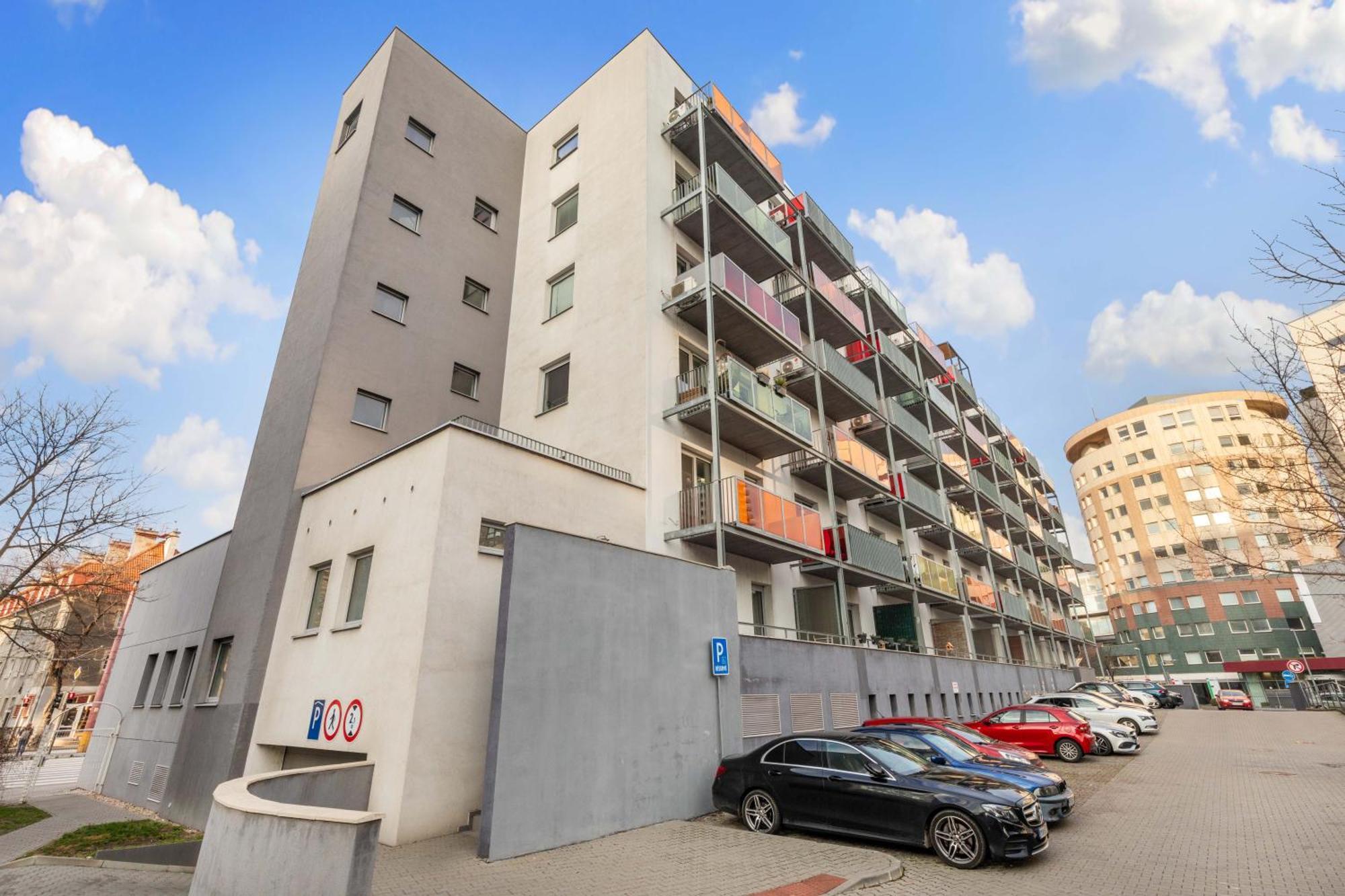 Lam Safari - Balcony - Ac - Free Parking Daire Bratislava Dış mekan fotoğraf
