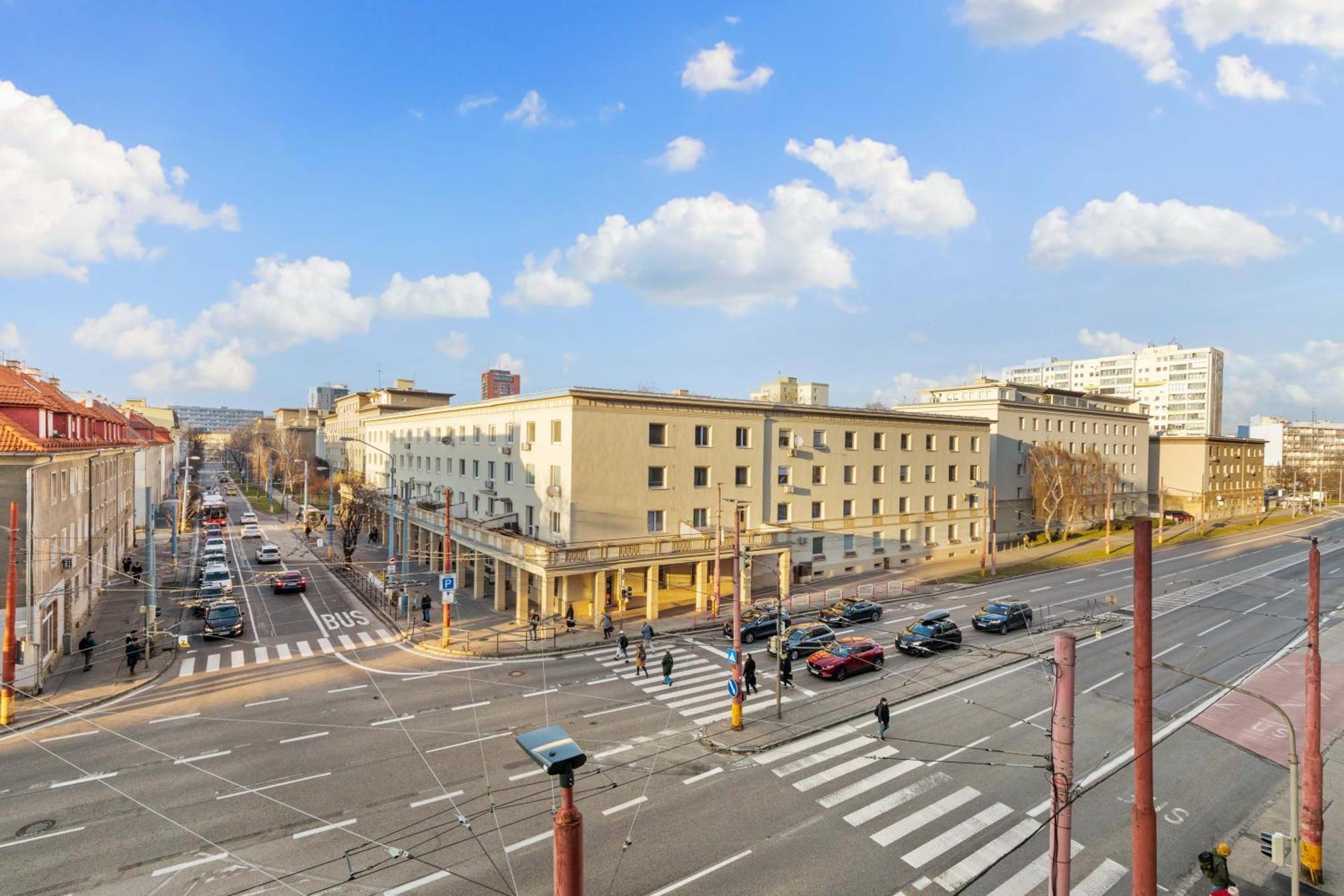 Lam Safari - Balcony - Ac - Free Parking Daire Bratislava Dış mekan fotoğraf