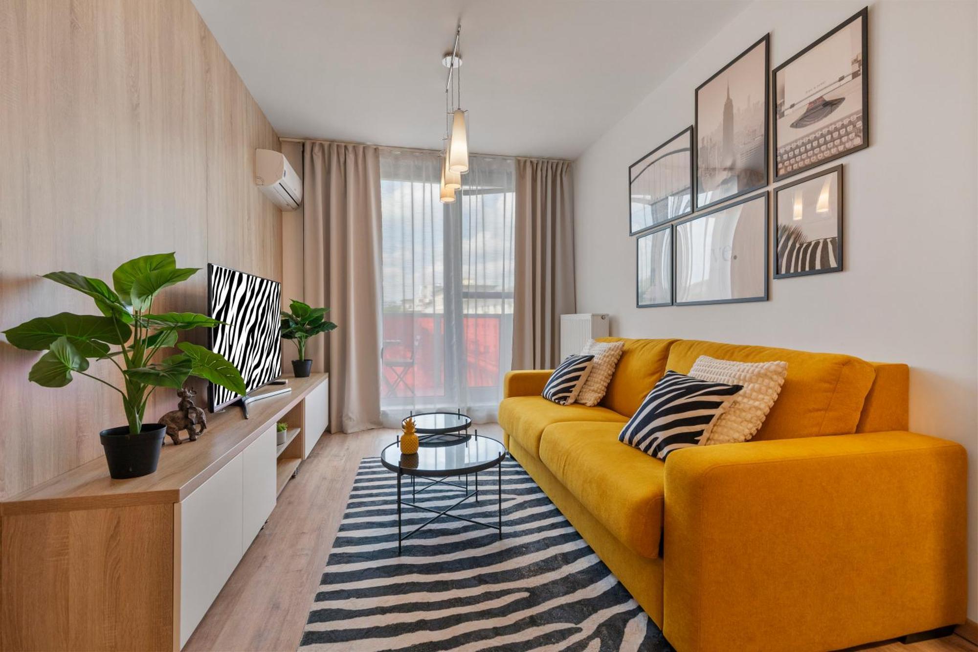 Lam Safari - Balcony - Ac - Free Parking Daire Bratislava Dış mekan fotoğraf