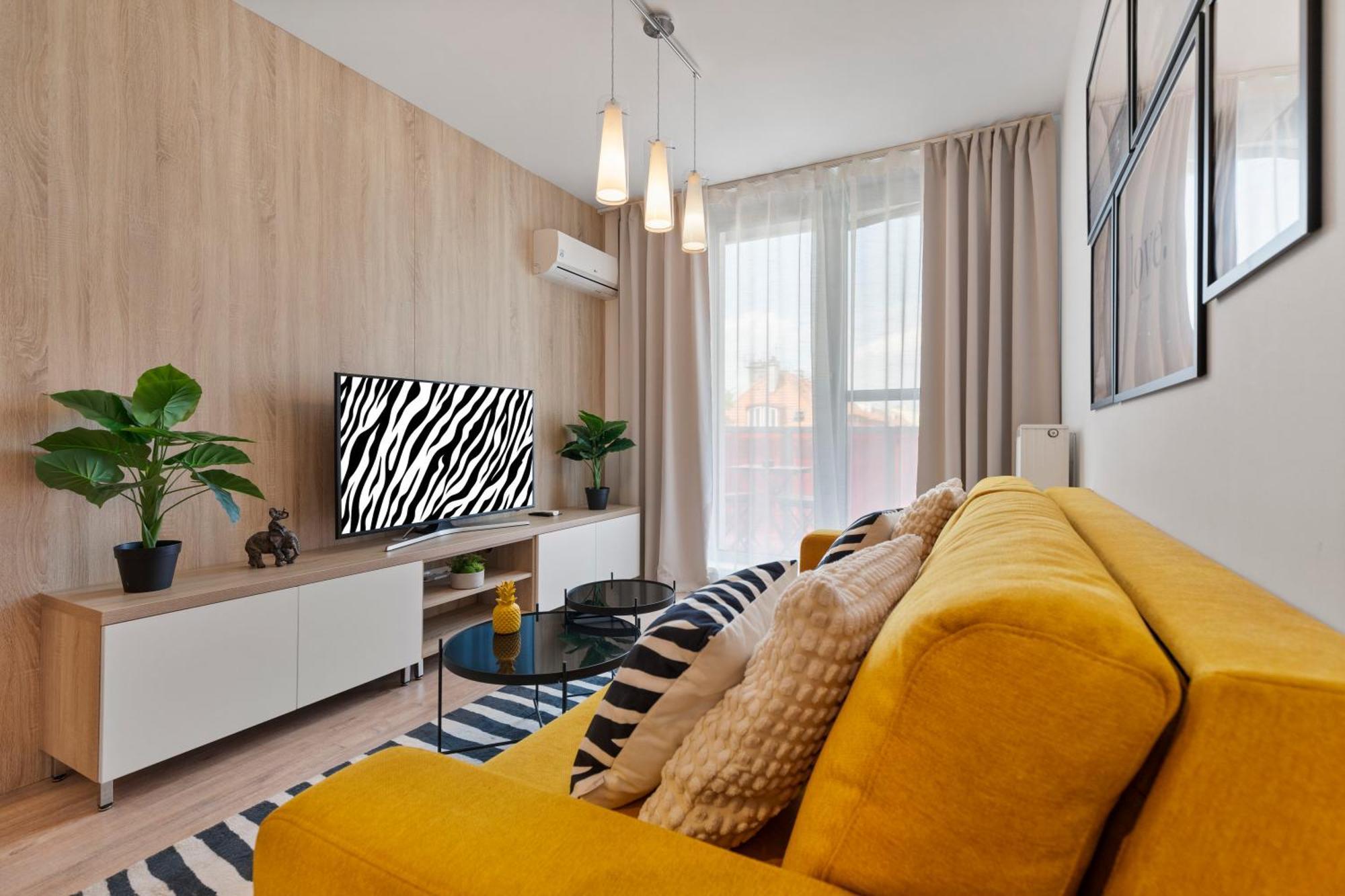 Lam Safari - Balcony - Ac - Free Parking Daire Bratislava Dış mekan fotoğraf